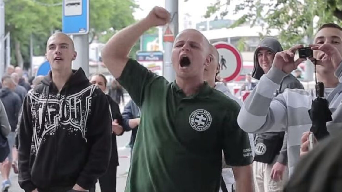 Ako mladým ľuďom vysvetliť, že extrémistické strany nie sú ideálne riešenie?