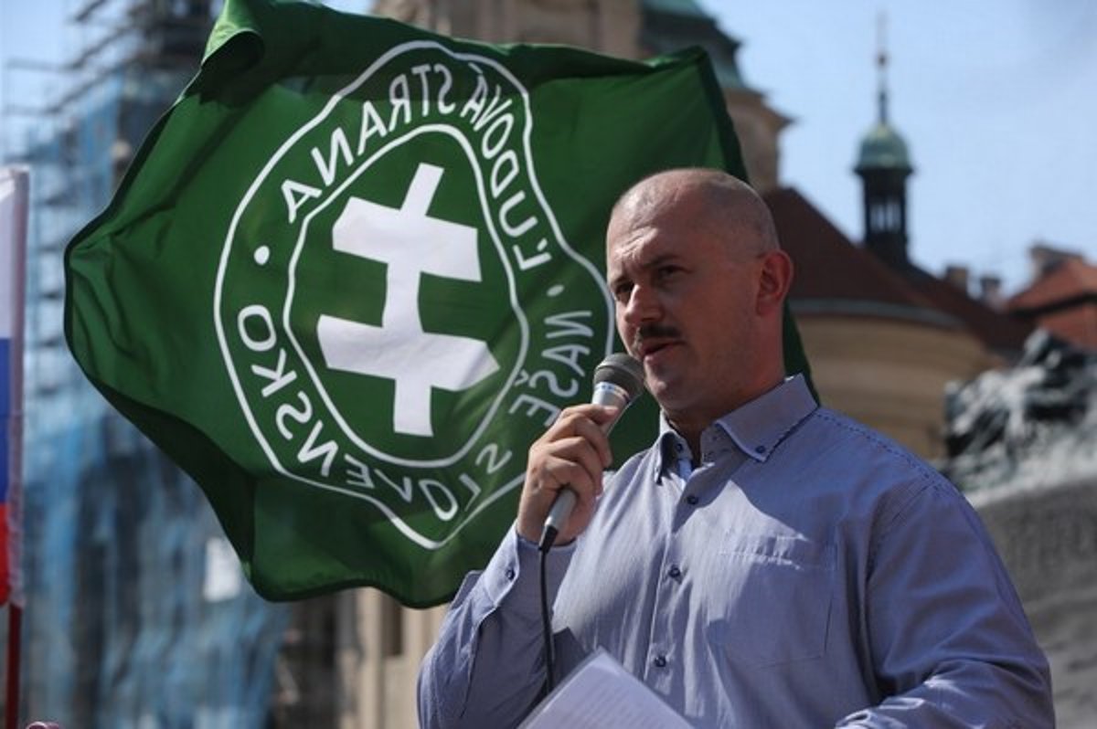 Ako Marián Kotleba zavádza