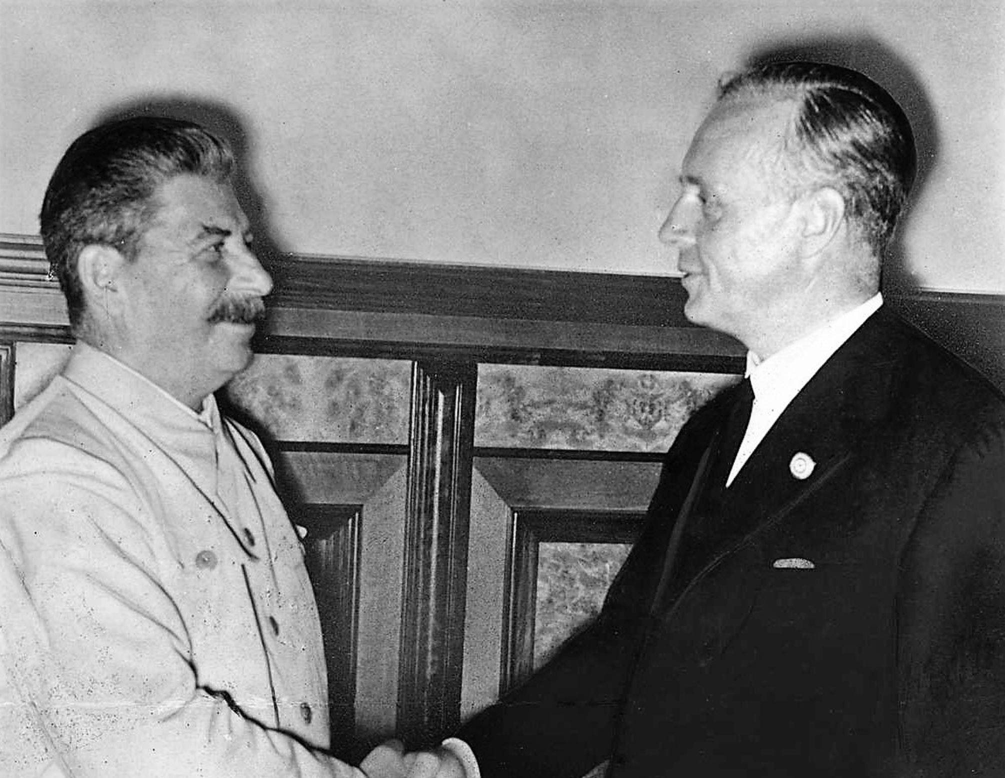 Pakt Ribbentrop-Molotov – zmluva fašistov s komunistami